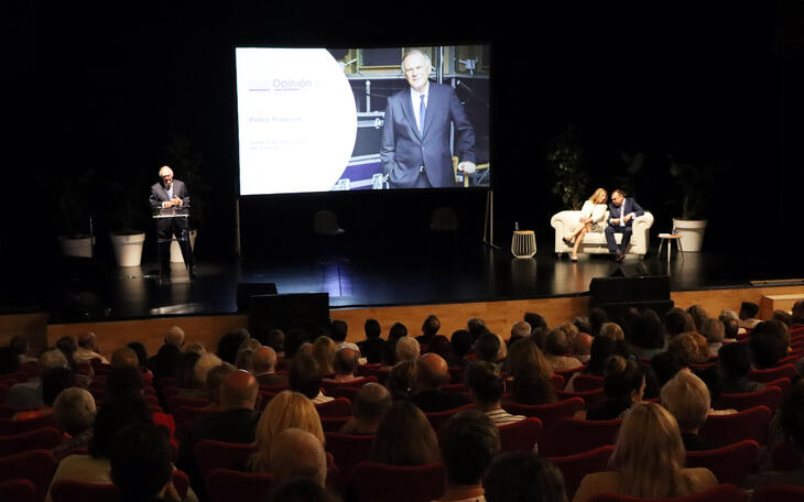 Pedro Piqueras repasa sus vivencias como director de informativos en una conferencia del Club Opinión